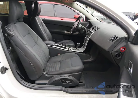 2011 Volvo C30 T5/T5 R-Design from USA, damaged, VIN YV1672MK4B2210809